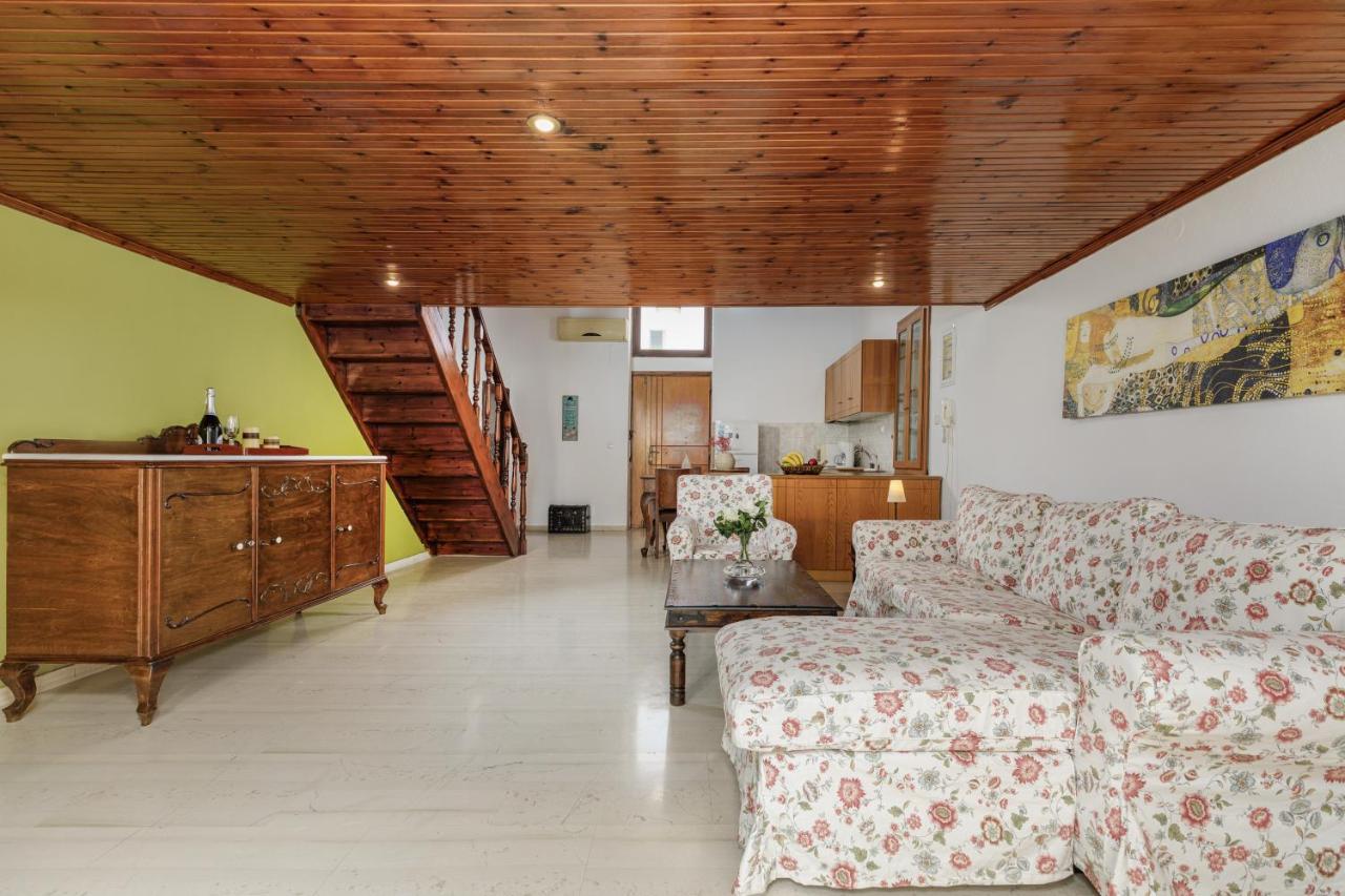דירות העיירה רתימנו Artist Loft מראה חיצוני תמונה